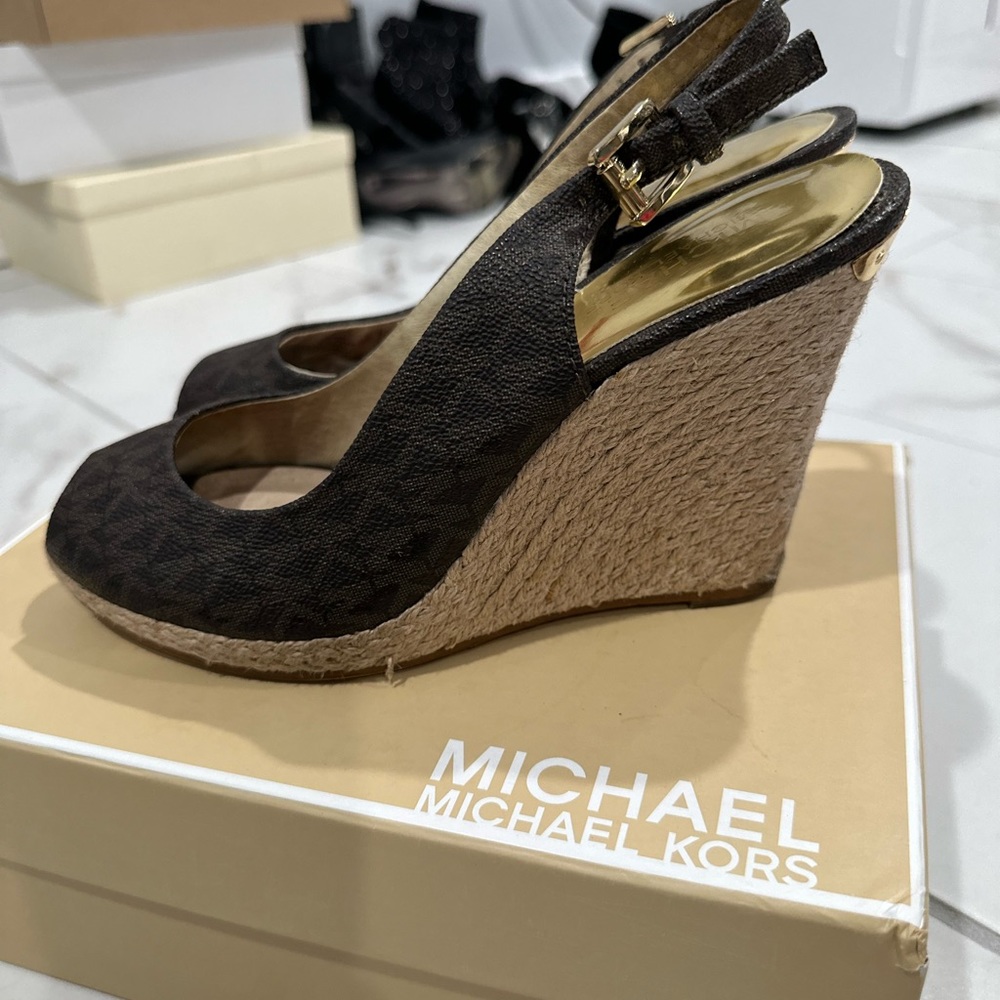 Michael Kors wedges - Picture 2 of 8